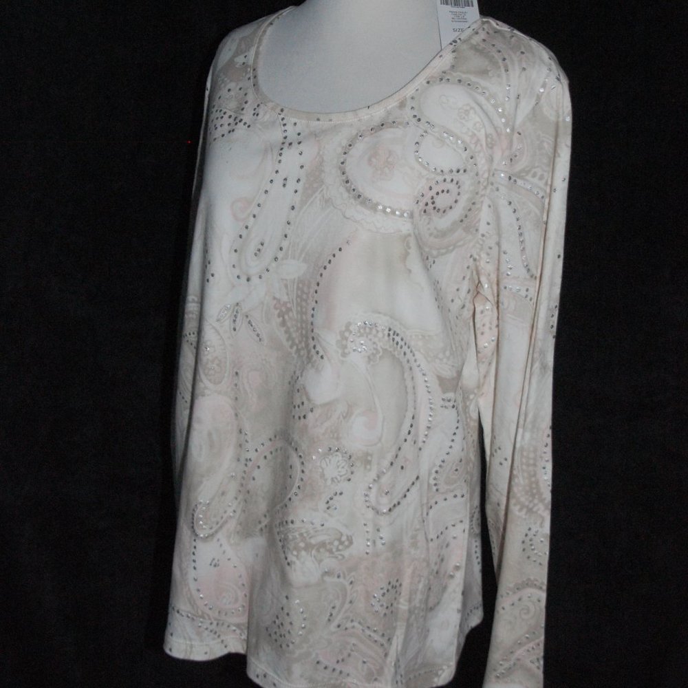 Chico's Size 2 NWT Ivory Paisley Top